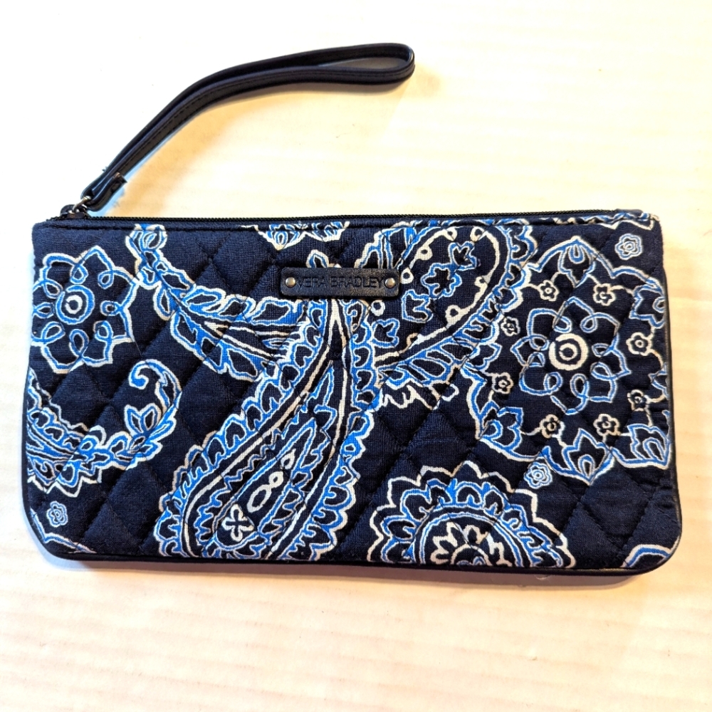 Vera Bradley Quilted Blue Bandana Slim Zip Wristlet